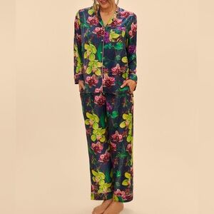 NWT Powder UK Super Soft Long Sleeve Pant Pajamas in Exotic Evening Size Large